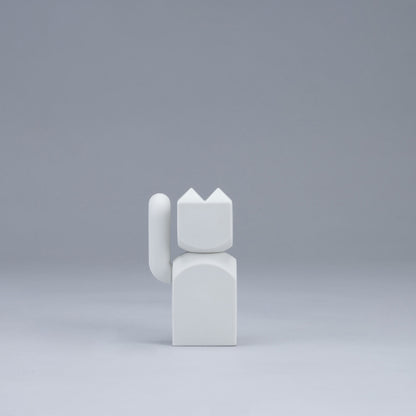 MAG MANEKI White S