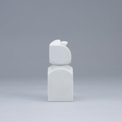 MAG MANEKI White M