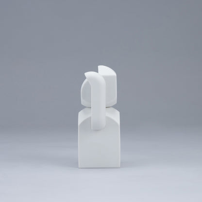 MAG MANEKI White M