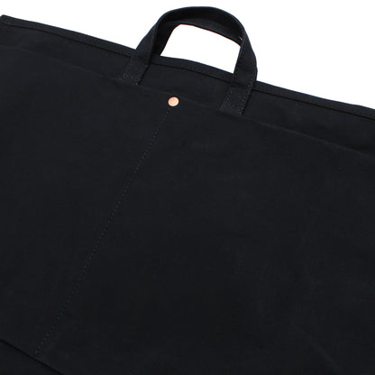 This is a(n) Base Tote L