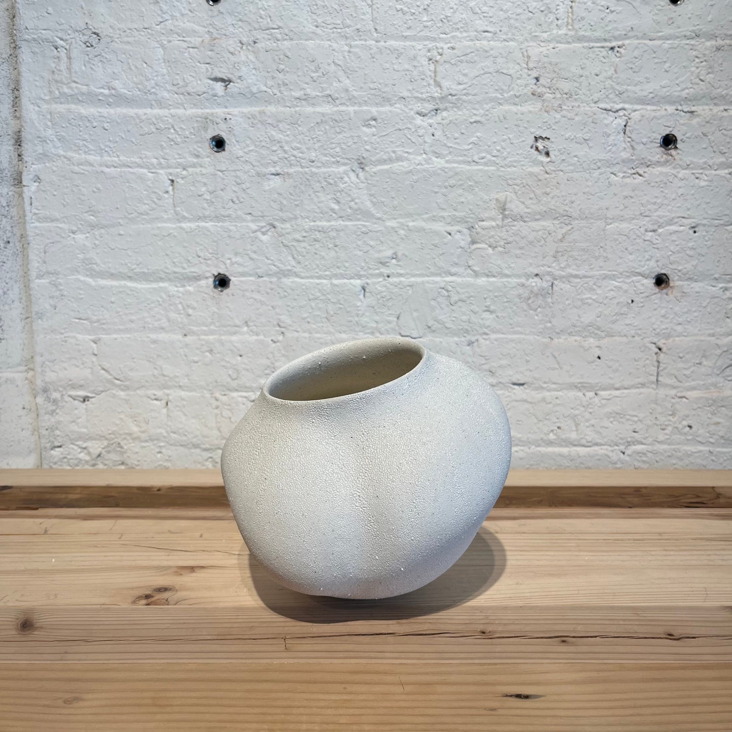 Shiho Hayashi Vase 2 White