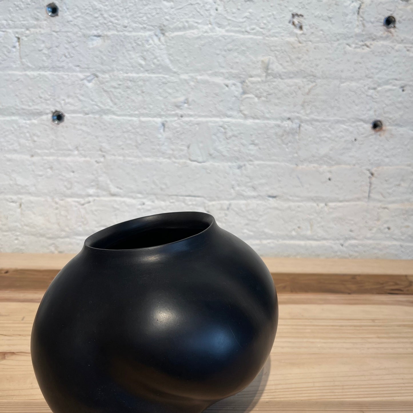 Shiho Hayashi Vase 2 Black