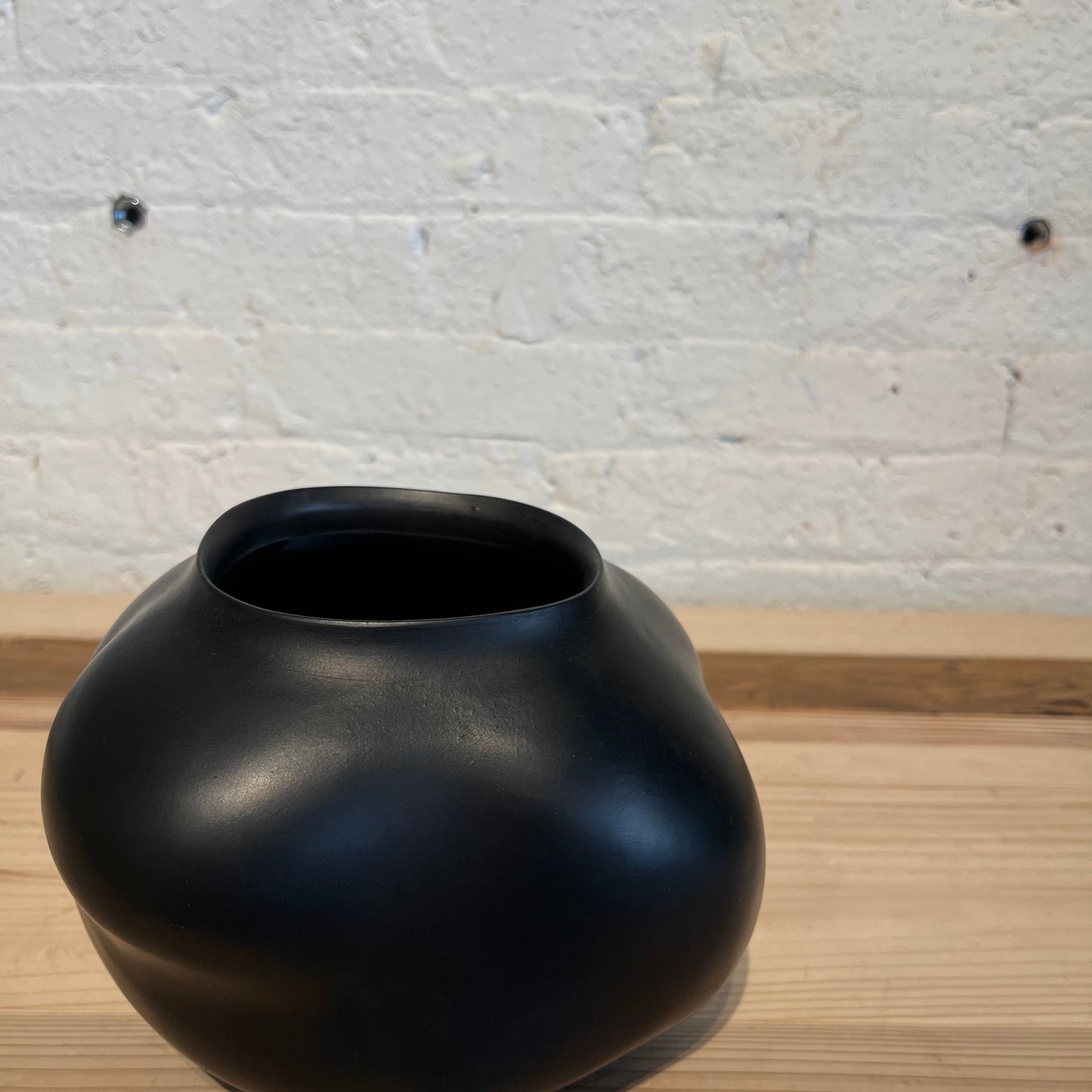 Shiho Hayashi Vase 2 Black