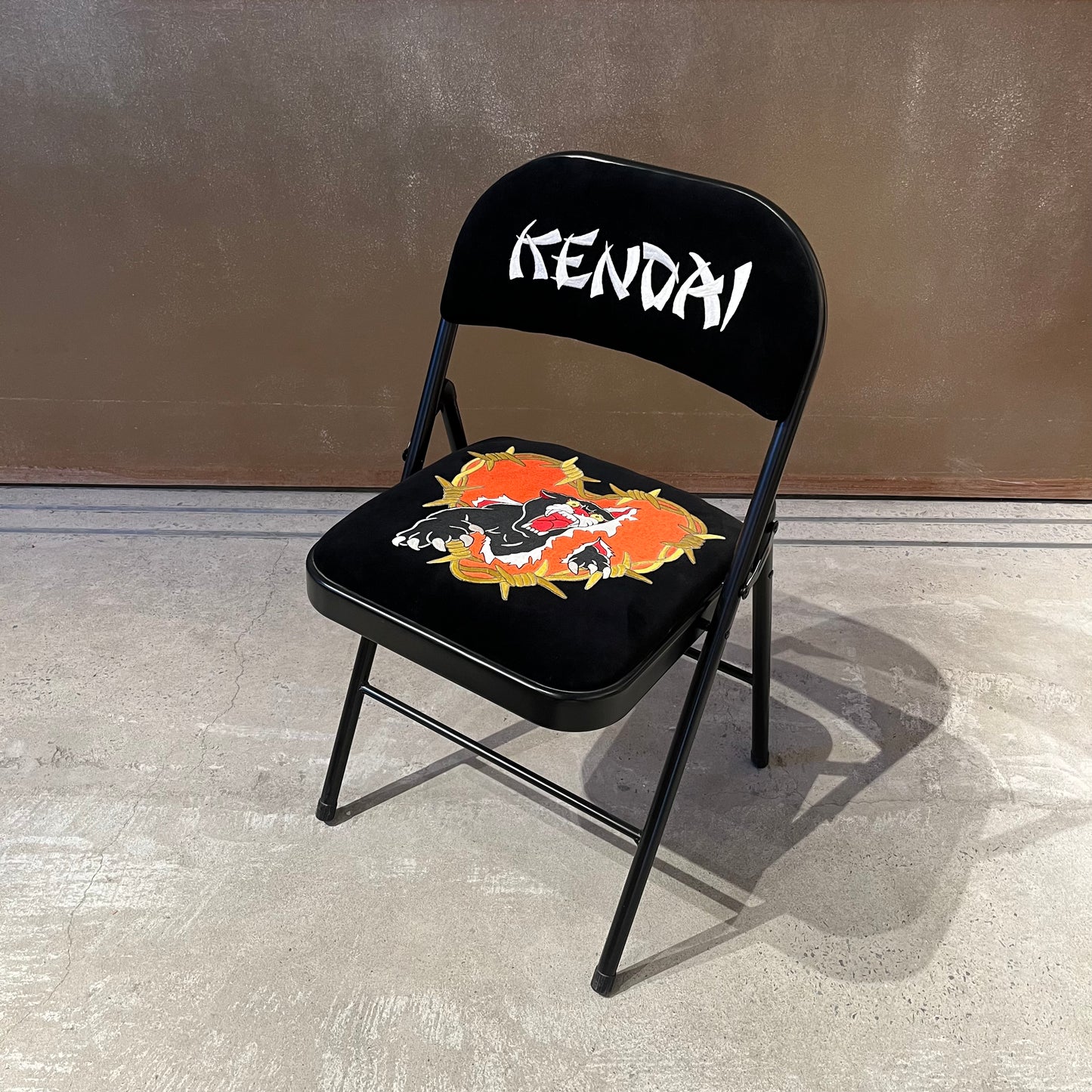 KENDAI Embroidery Chair Black
