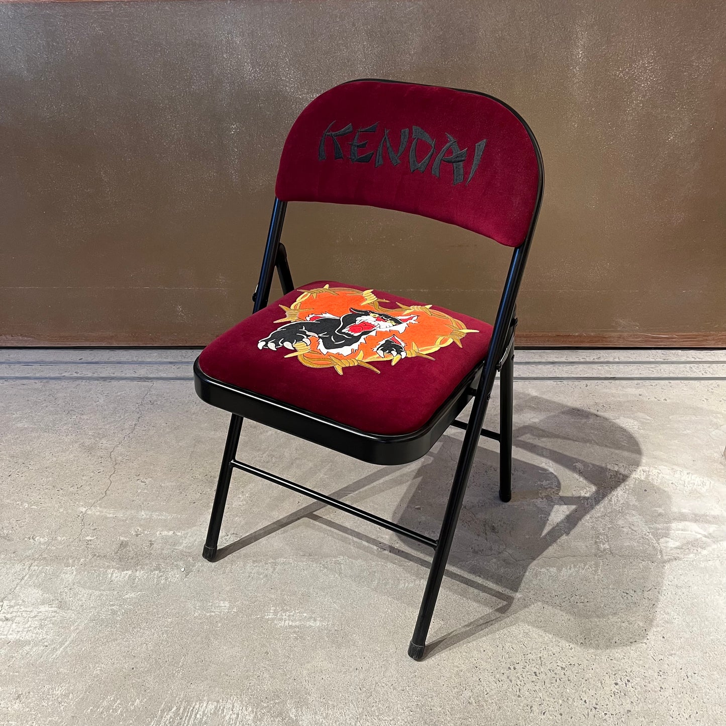 KENDAI Embroidery Chair Red