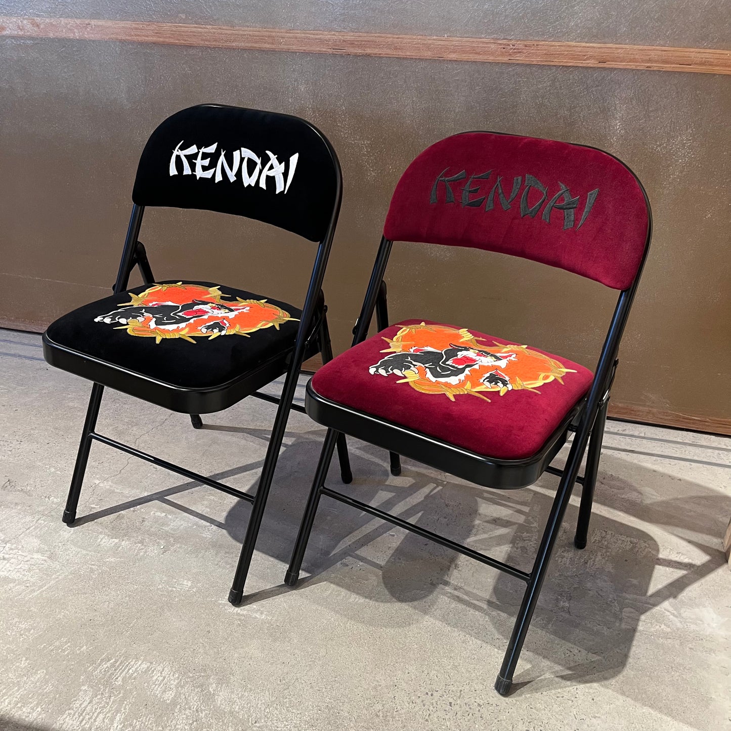 KENDAI Embroidery Chair Red